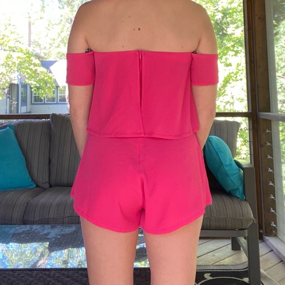 Pink Off The Shoulder Romper - Picture 4 of 5